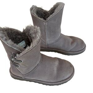 UGG Womens 8 Gray Sheepskin Suede Winter Boots Fur Lined